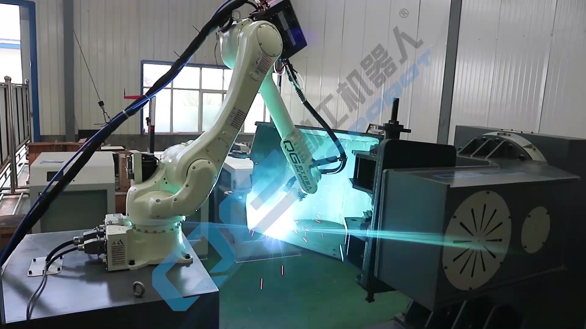 8轴机器人自动化挖斗焊接